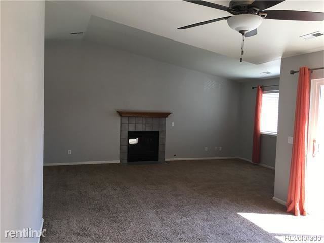 8408 Everett Way D - Photo 3 of 15