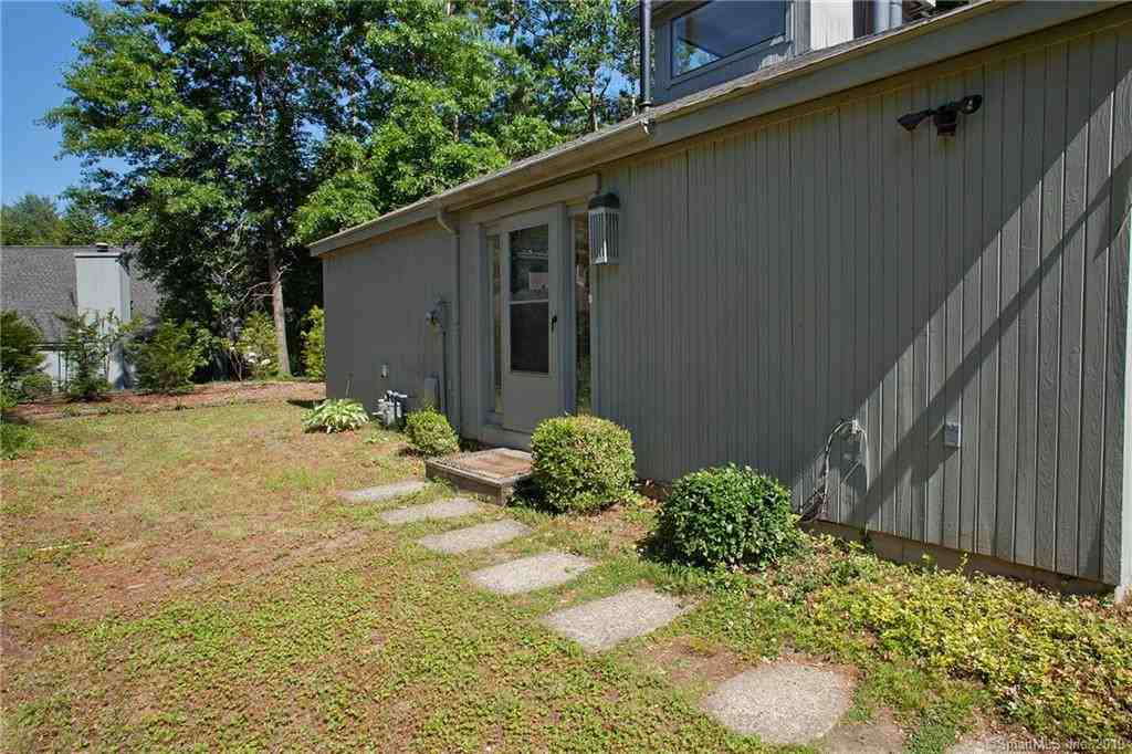 10 Edgewood Circle - Photo 3 of 17