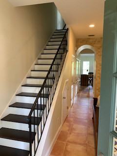 238 Thornton Ln - Photo 2 of 10