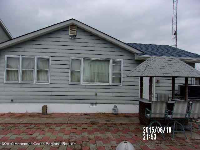 948 Meadow Lark Drive - Photo 2 of 9