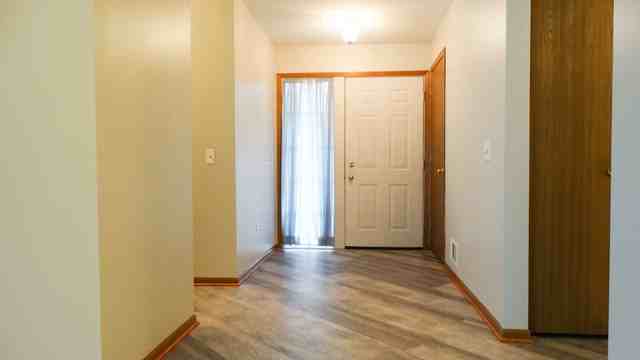 1126 E Cambria Ln N - Photo 3 of 13