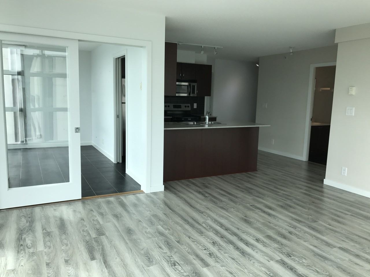 Burrard St & Smithe St #1628 - Photo 2 of 20