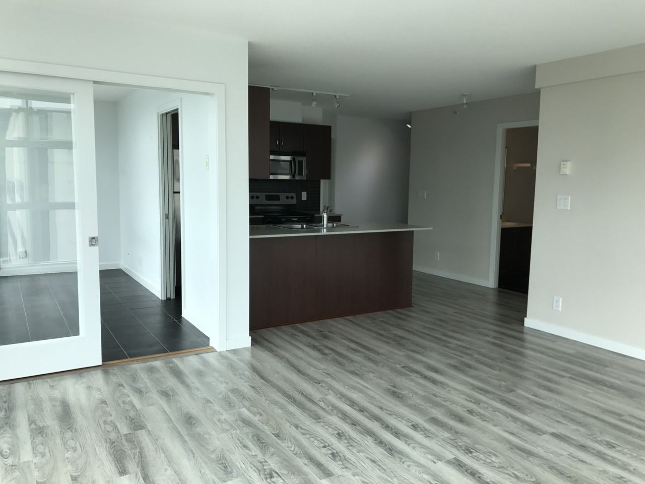 Burrard St & Smithe St #1628 - Photo 3 of 20