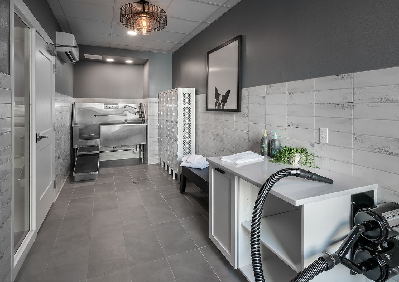 The Astor at Osborn - Photo 3 of 21