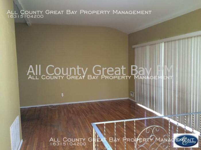 11 Wayside Lane - Photo 2 of 9