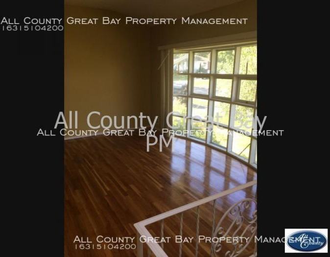 11 Wayside Lane - Photo 3 of 9