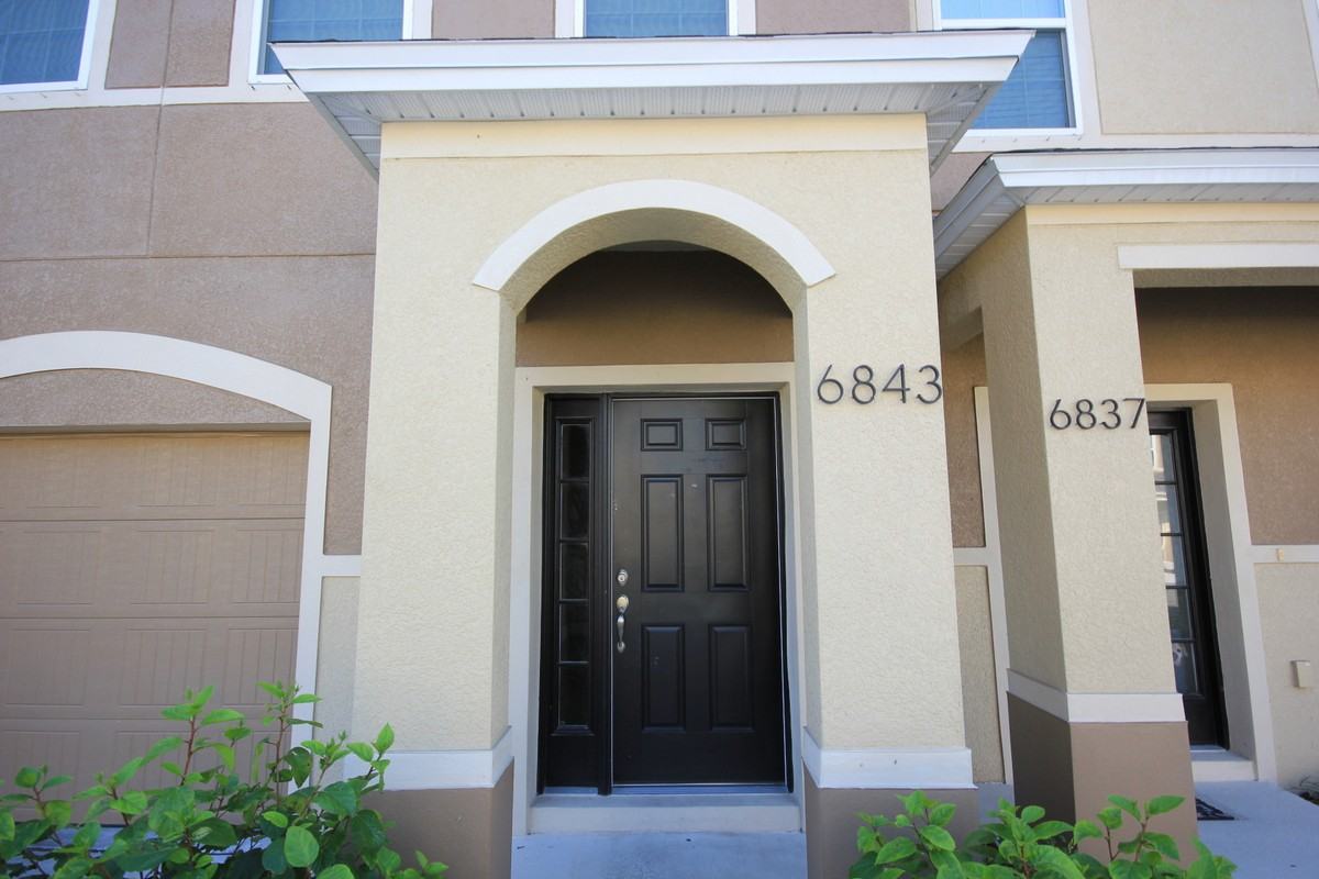 6843 40th Ln N - Photo 2 of 19