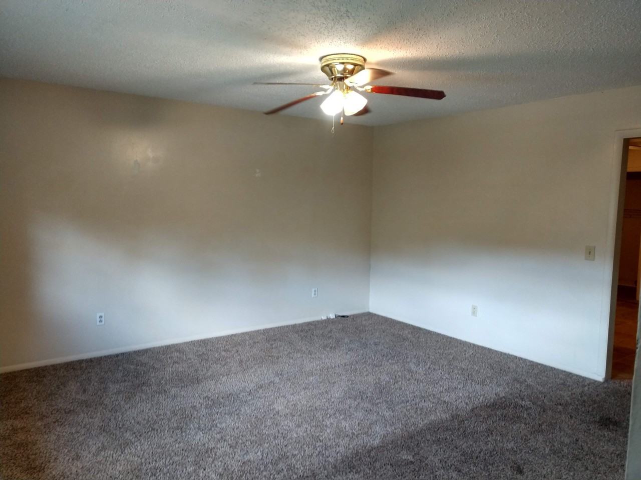 515 Mountain Ridge Rd - Photo 2 of 10