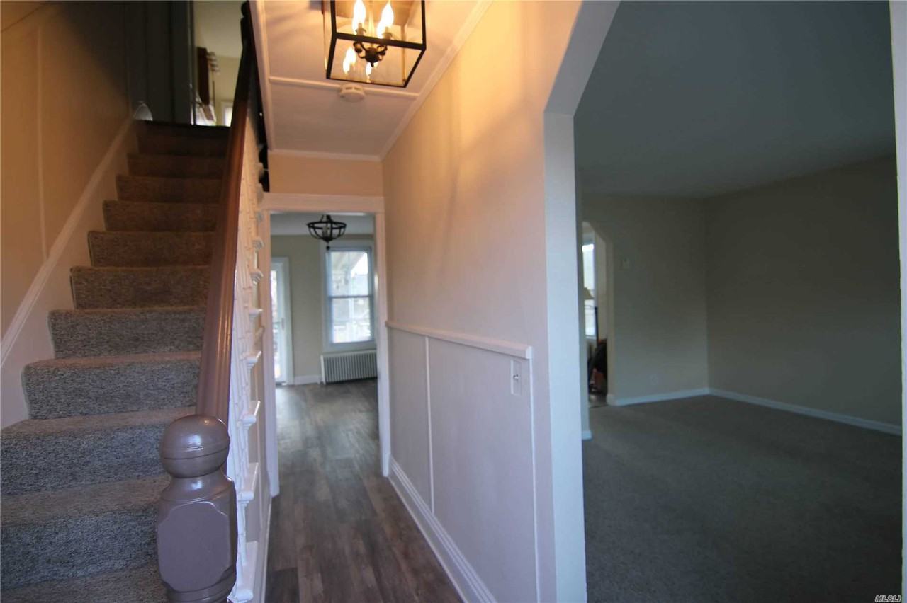 20 Howard St - Photo 2 of 18