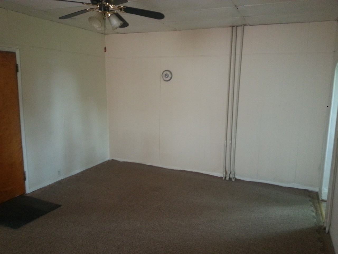 4415 Powell Ave - Photo 3 of 6