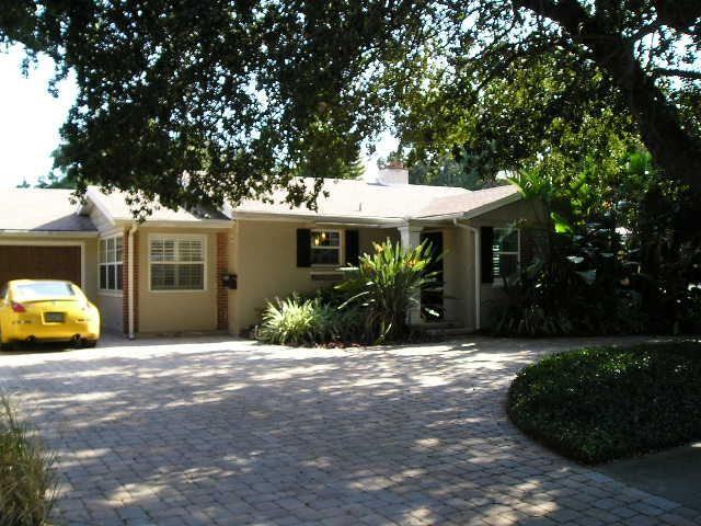 808 S MacDill Ave - Photo 2 of 15