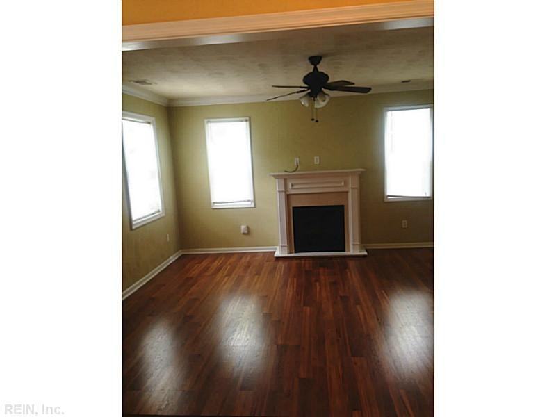 1734 Lasalle Ave - Photo 3 of 8