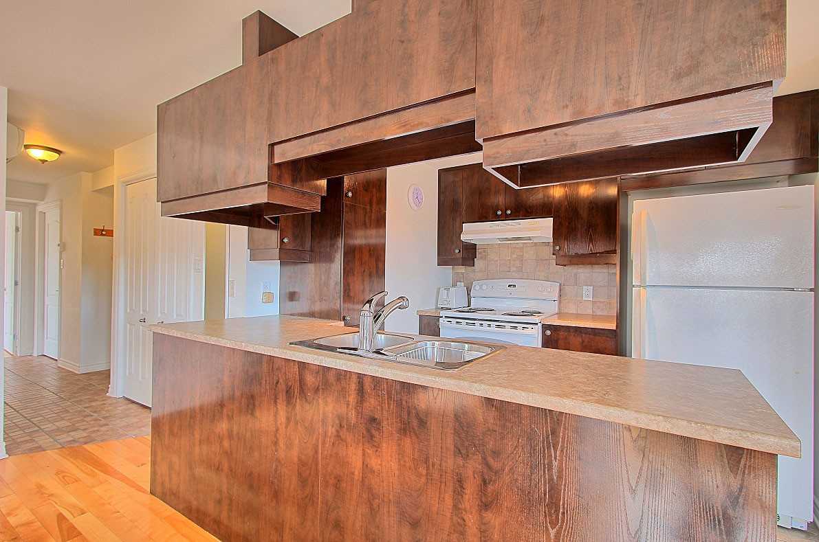 7698 Rue Lajeunesse - Photo 2 of 9