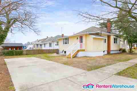 601 Almonesson Rd - Photo 3 of 16