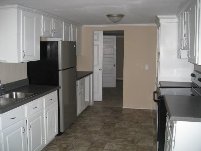 29 Lyman St - Photo 3 of 5