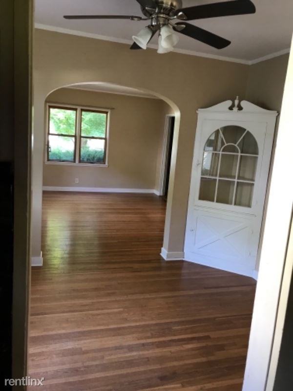 603 E. Illinois Ave. Morris - Photo 2 of 6