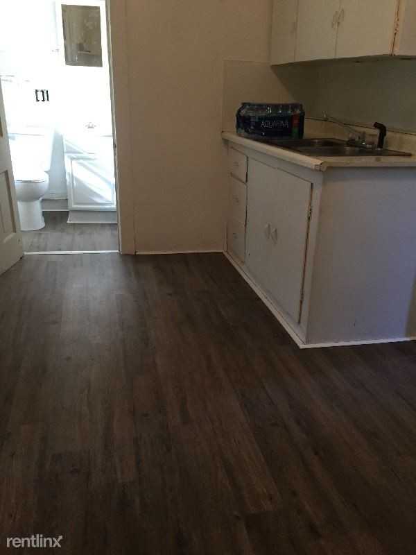 346 S Market St - Photo 2 of 13