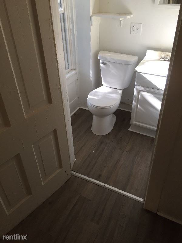 346 S Market St - Photo 3 of 13