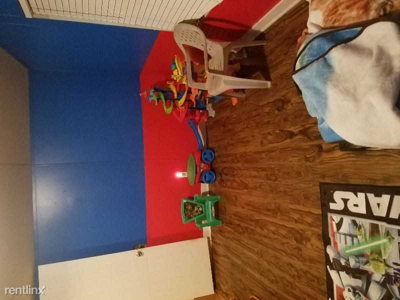 163 Eagle Rd - Photo 3 of 12