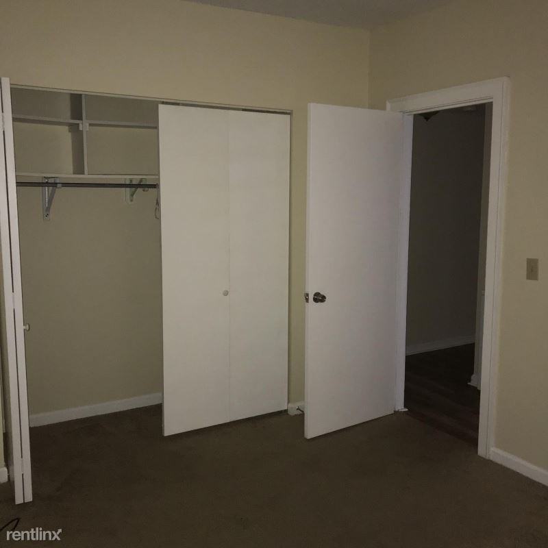 28 Essex St - Photo 2 of 8