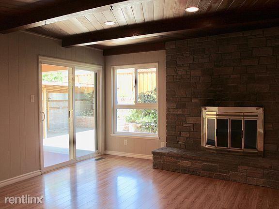 2646 Benedict Dr - Photo 3 of 16