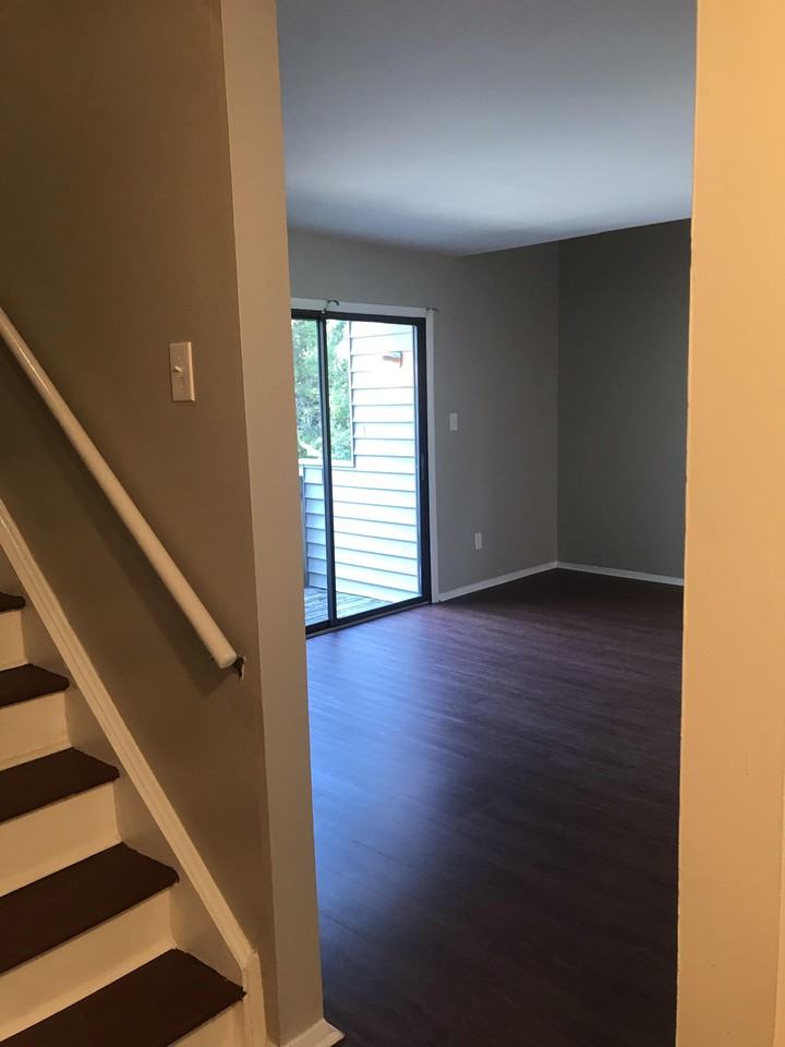 1614 Flynnwood Dr #G - Photo 2 of 12