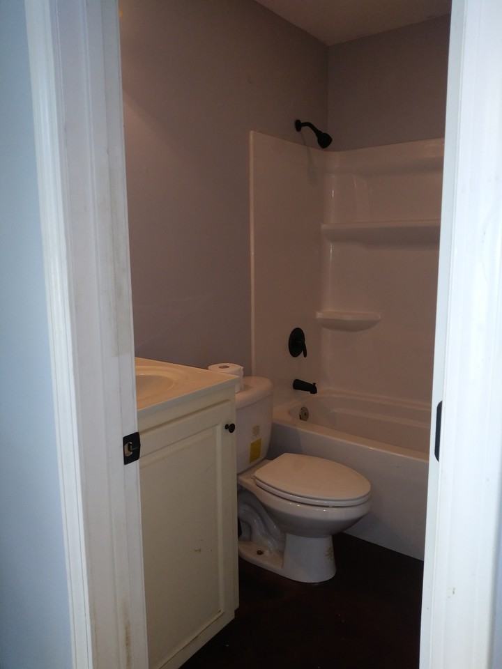 325 Countryview Cove - Photo 2 of 3