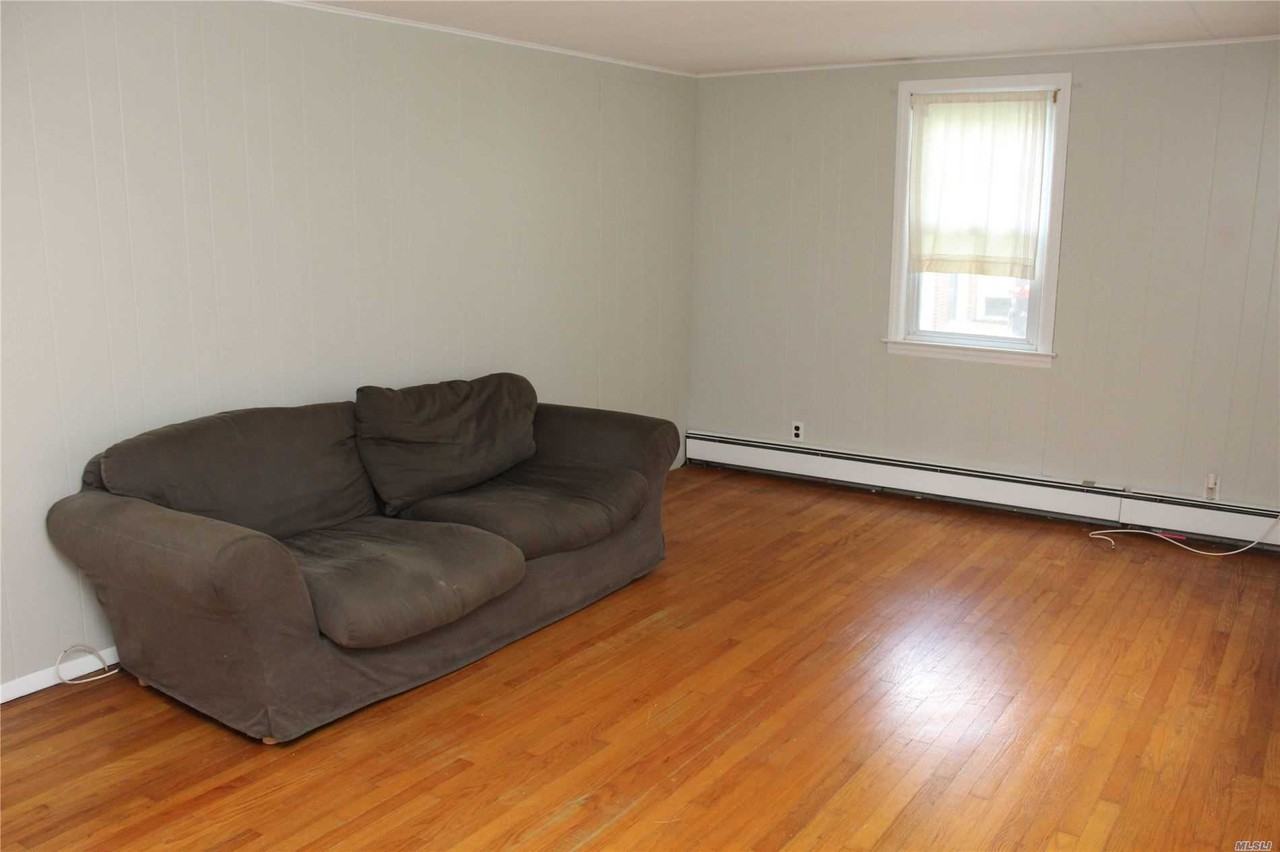 156 Shady Ln - Photo 2 of 11