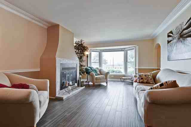 2249 25th - Photo 3 of 21