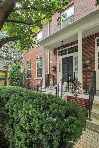 1811 Grove - Photo 2 of 18
