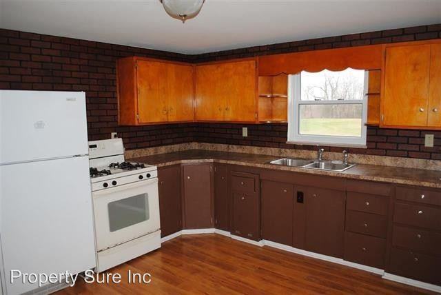 411 N Jackson Street - Photo 2 of 6