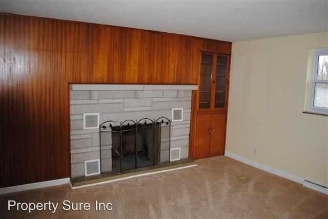 411 N Jackson Street - Photo 3 of 6