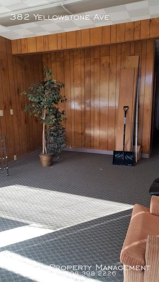 382 Yellowstone Ave - Photo 3 of 8