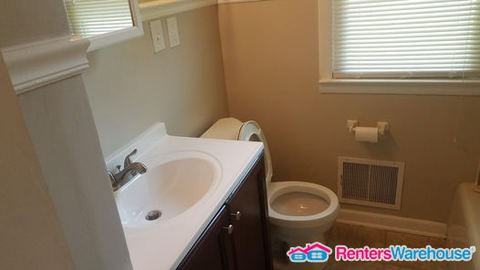 5715 North 57th Street - Photo 3 of 10