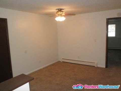 445 California Avenue North West Unit #101 - Photo 2 of 10