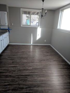 225 5th St North East 2 - Photo 3 of 8