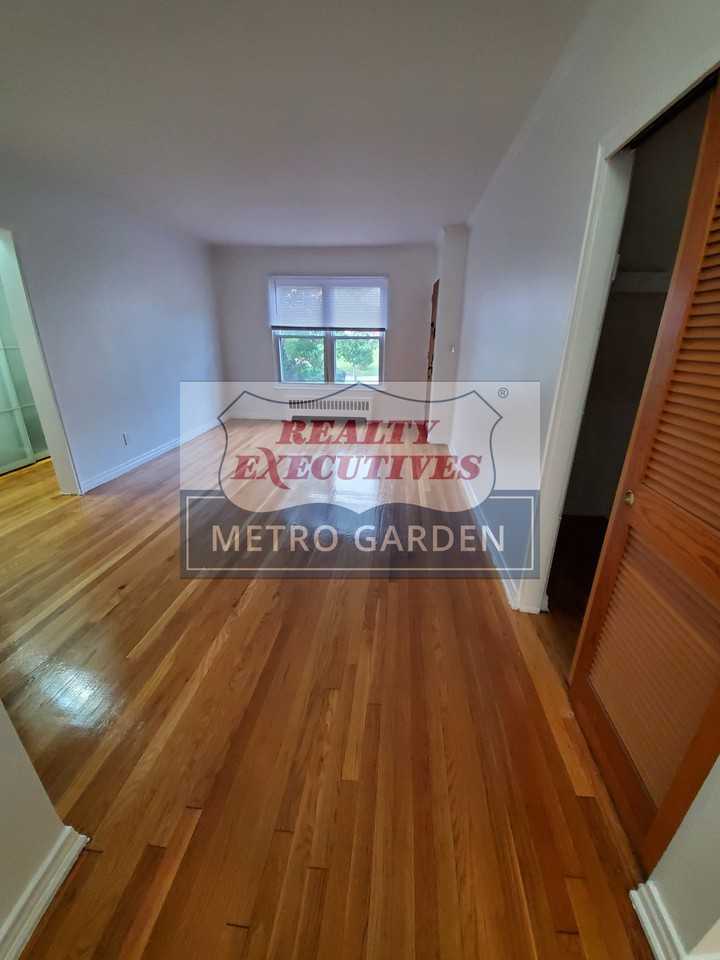 198-20 Pompeii Avenue #1 - Photo 2 of 21