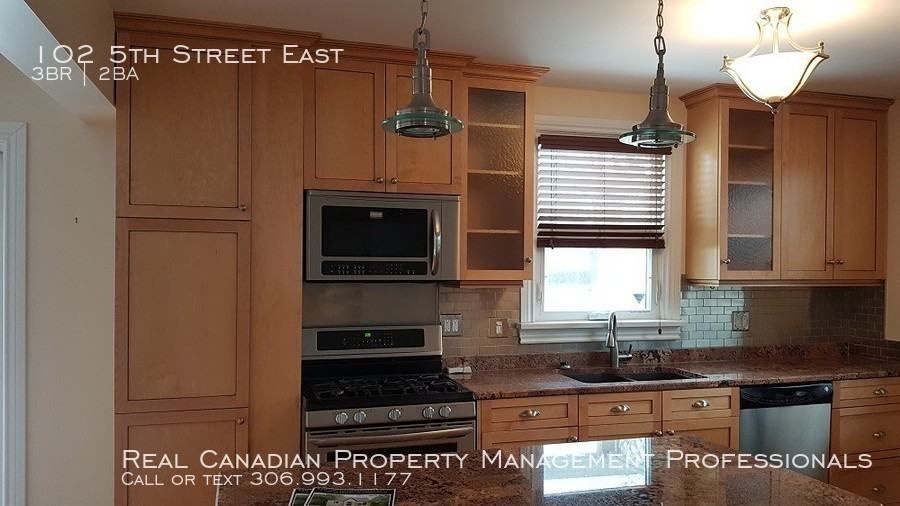 102 5th Street East - Photo 3 of 21