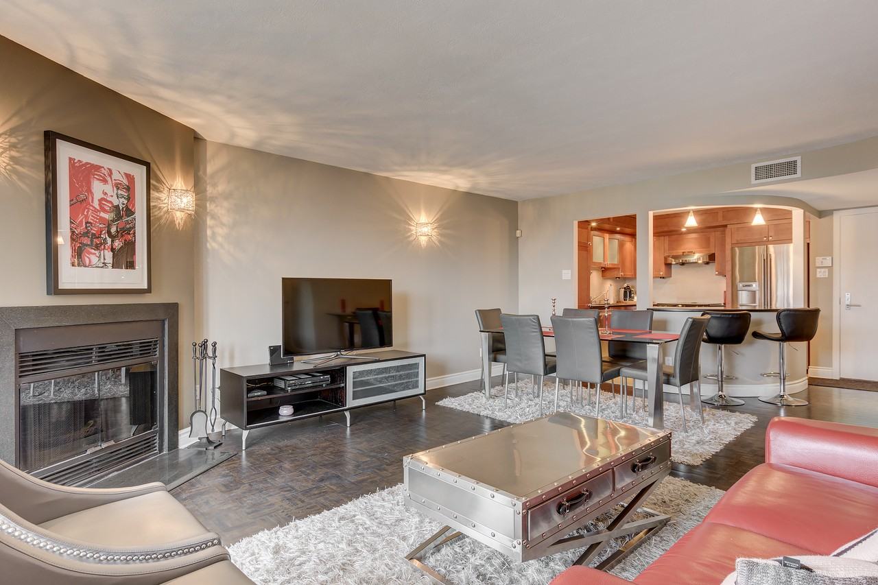 500 Rue de la Montagne, Montréal, QC H3C 4T6 2 Bedroom Apartment for