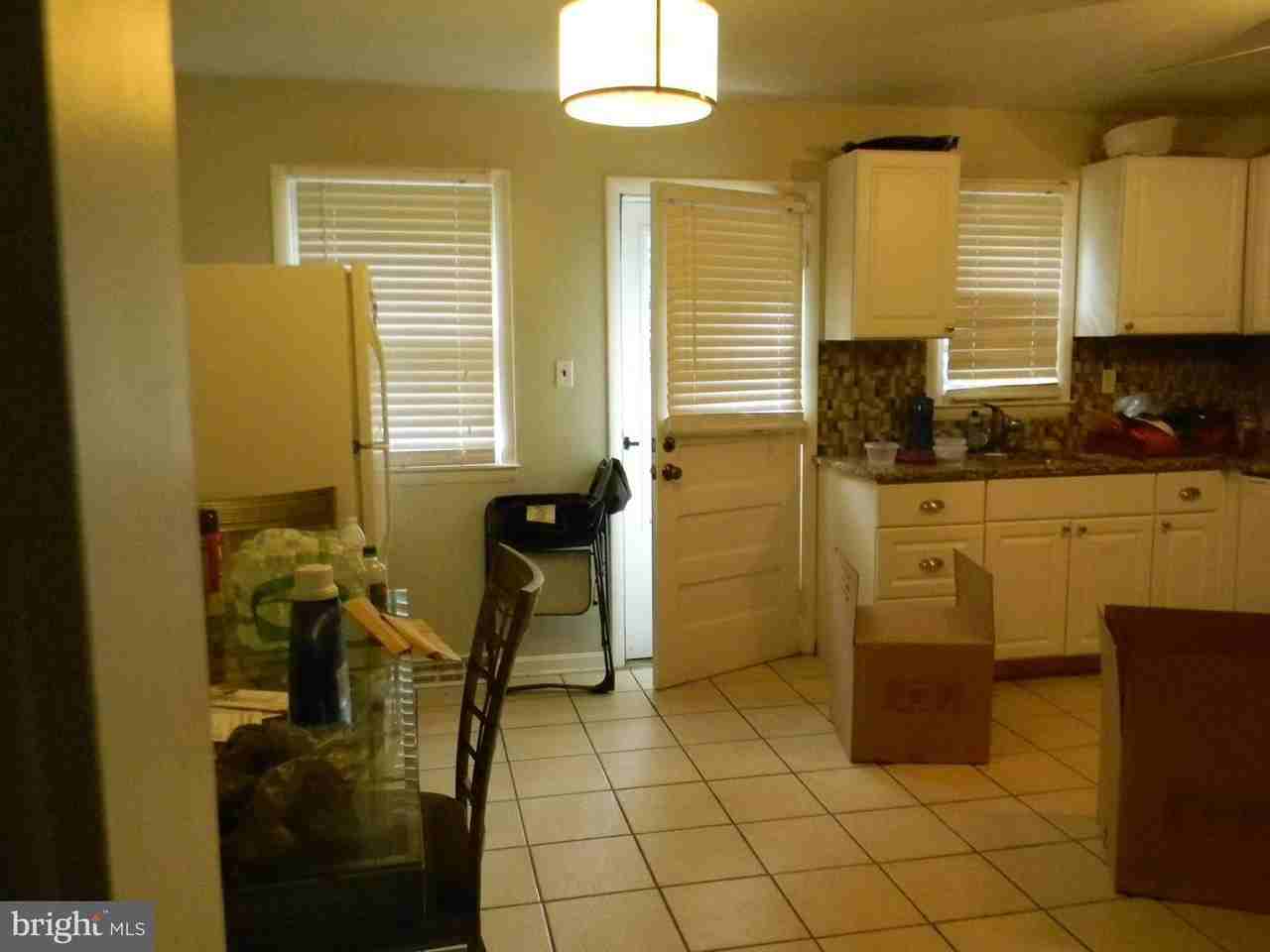 130 Charles St. - Photo 3 of 5