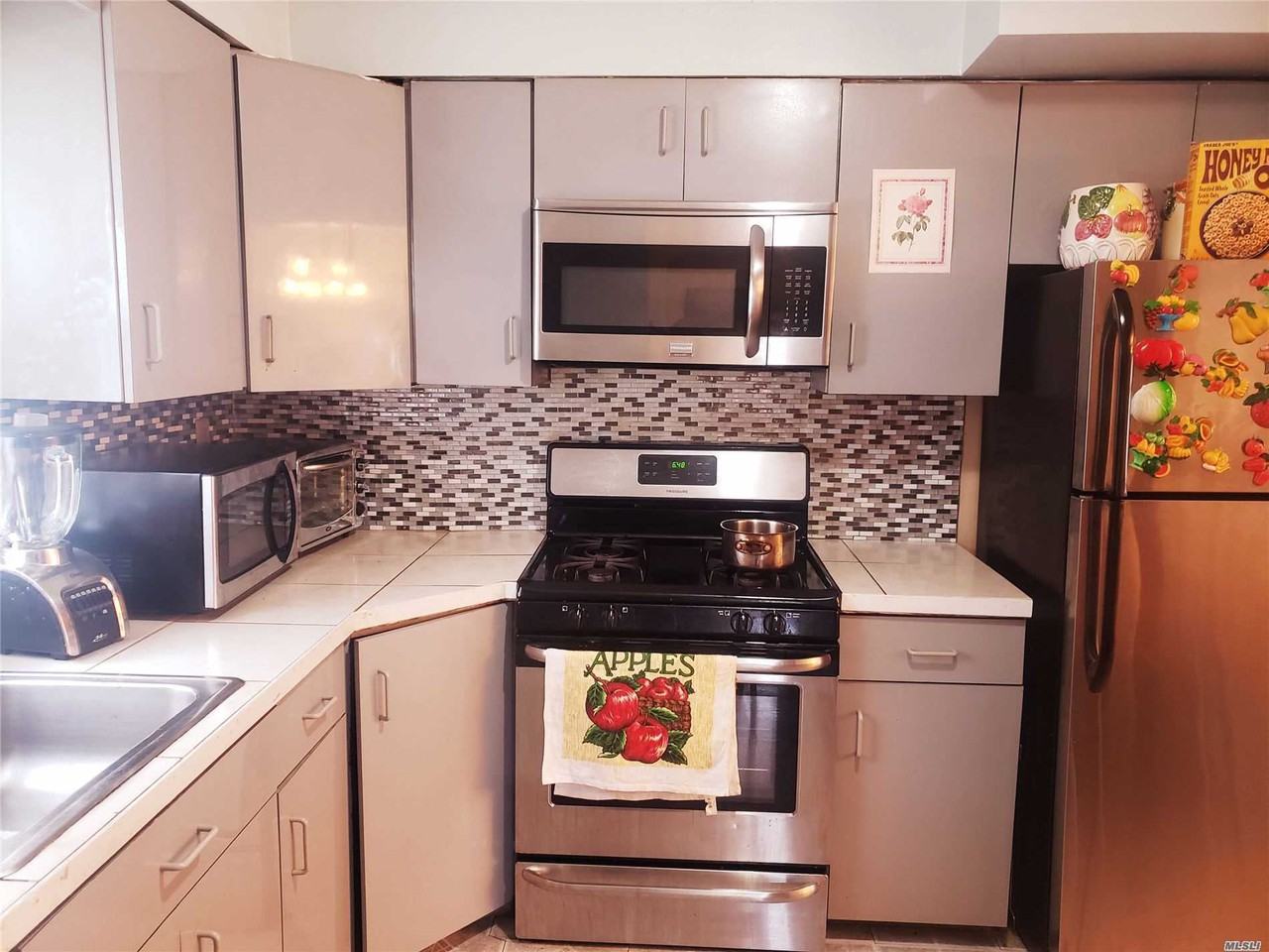 2934 29-34 Bayswater Avenue Ave #2 - Photo 2 of 4