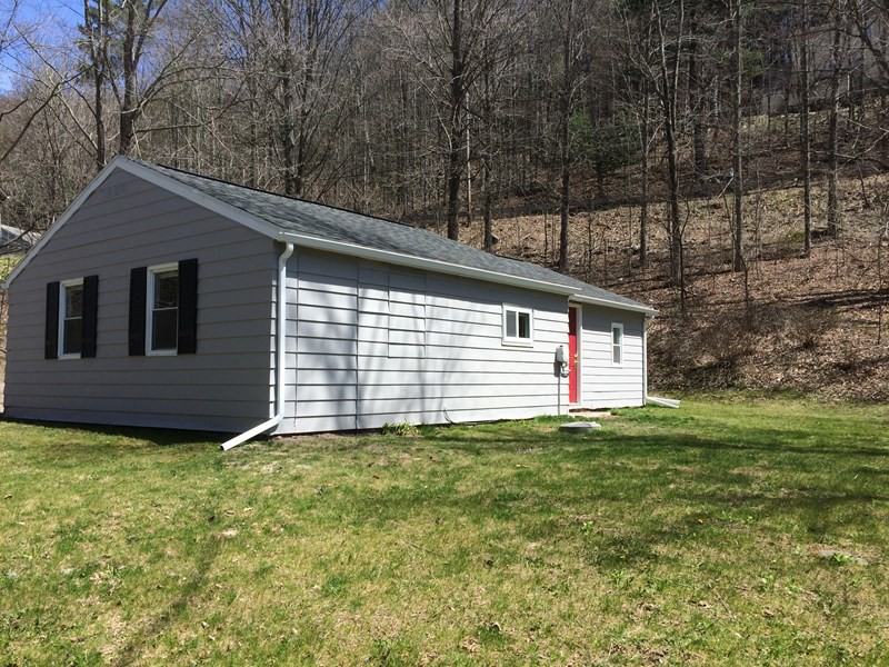 212 Mowry St - Photo 3 of 5