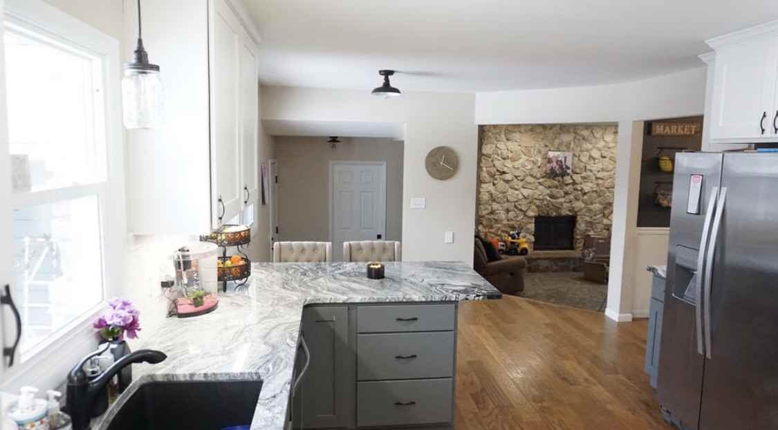 709 N Schmidt Ave - Photo 3 of 22