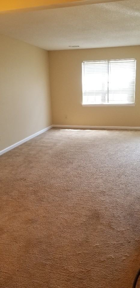 1525 Applegate Lane - Photo 2 of 12