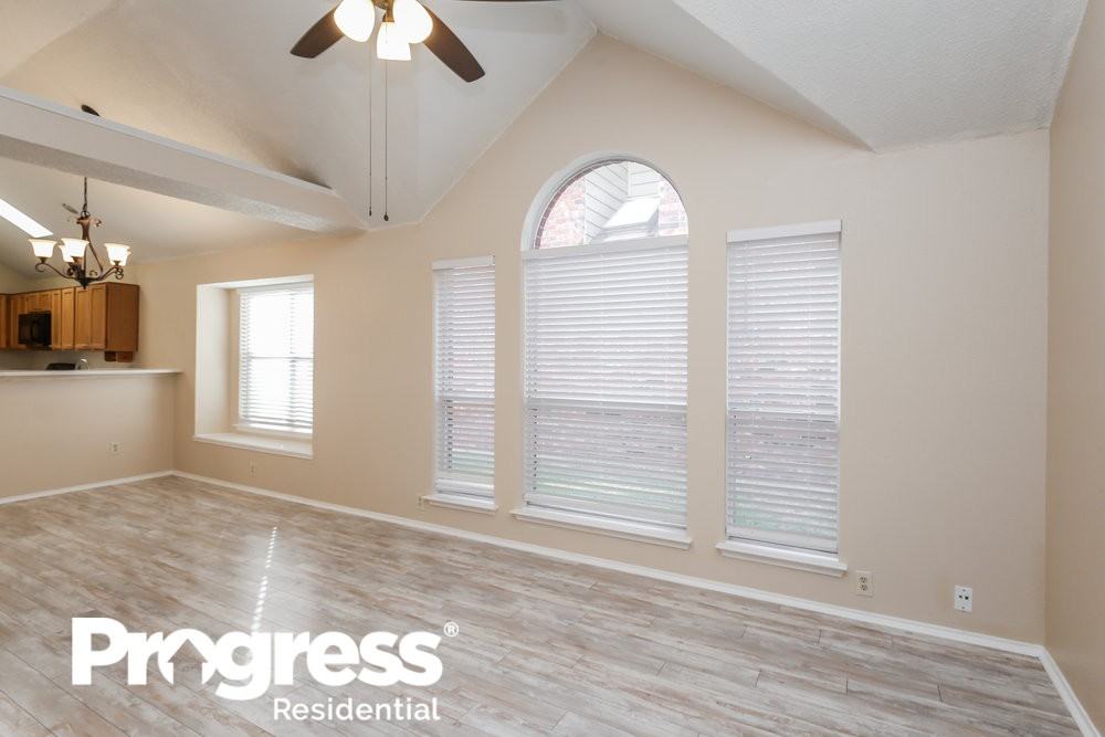 4452 Sierra Dr - Photo 3 of 15