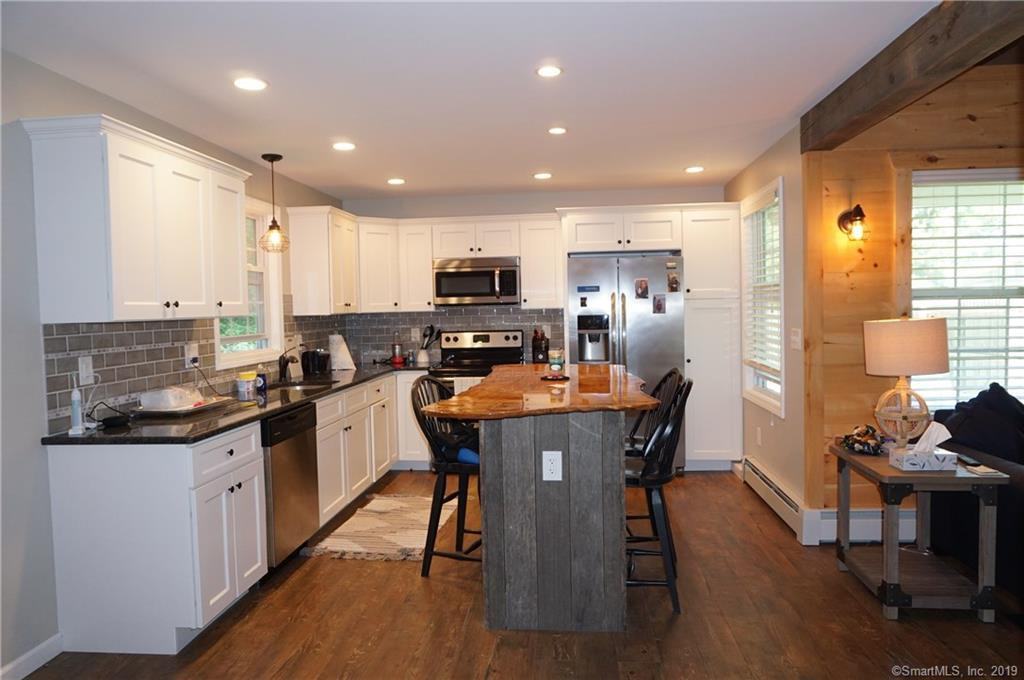 35 Ross Avenue - Photo 3 of 16