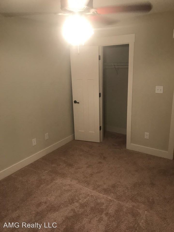 23 Three Daughters Court - Photo 3 of 30