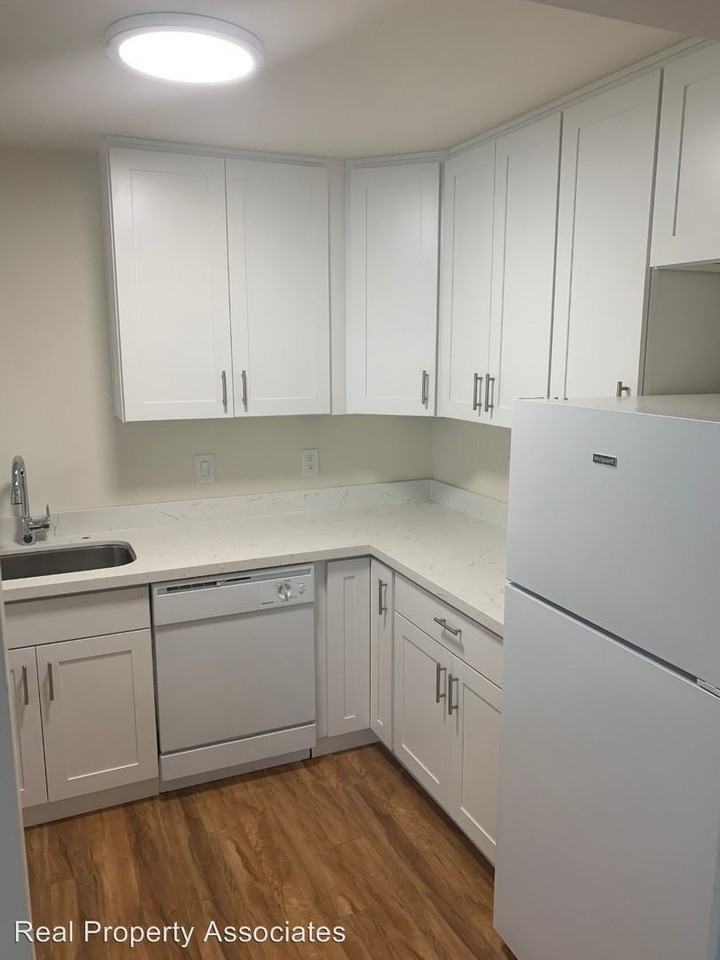 20034 15th Avenue NE - Photo 3 of 18