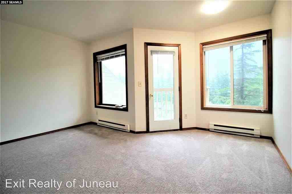 2135 c Crow Hill Dr - Photo 3 of 14