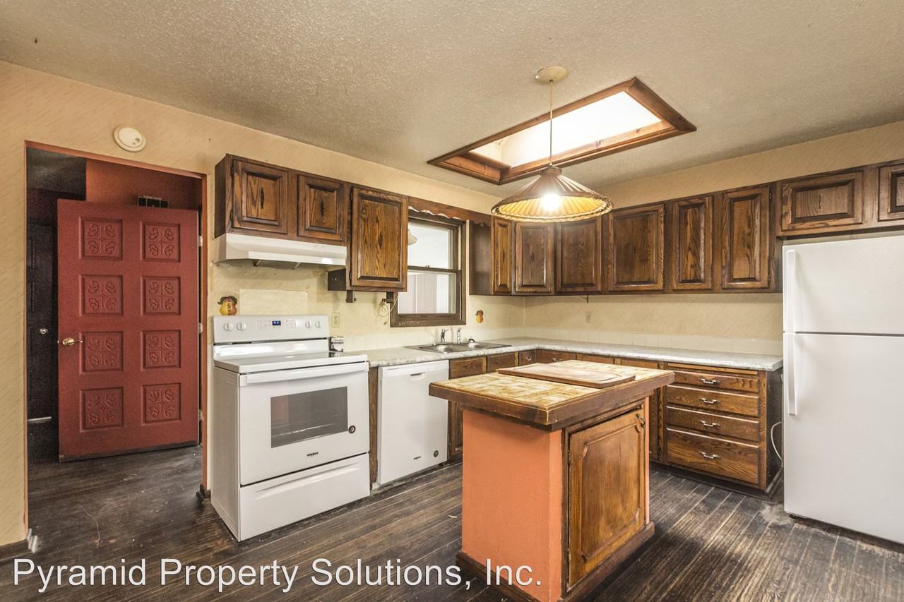 3408 Sw 12th St - Photo 3 of 18